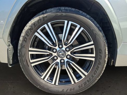 Used 2026 Lexus LX 600 4WD w/ Luxury Package image 9
