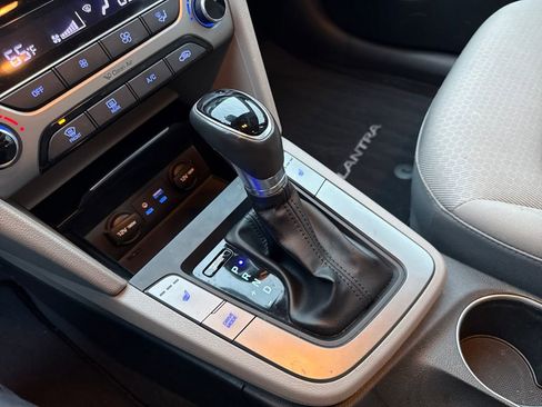 Used 2018 Hyundai Elantra Value Edition image 26