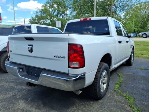 Used 2022 RAM 1500 Classic SLT w/ Protection Group AWD/4WD image 2