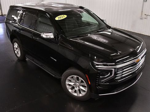 Used 2025 Chevrolet Tahoe Premier AWD/4WD image 11
