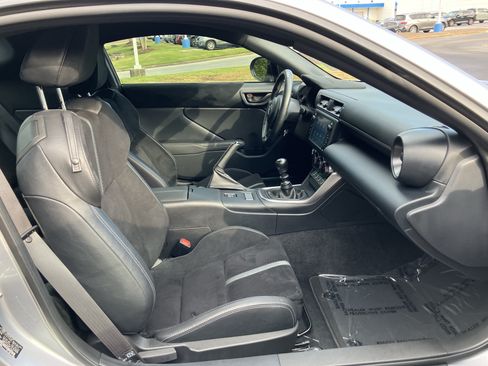 Used 2025 Toyota GR86 Premium w/ Performance Package RWD image 35