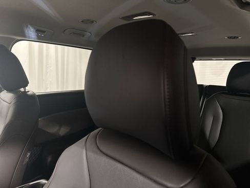 New 2026 Kia Carnival LXS image 18