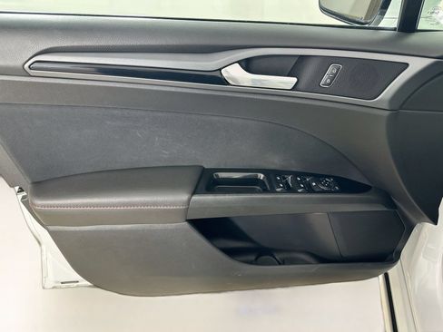 Used 2013 Ford Fusion SE FWD image 15
