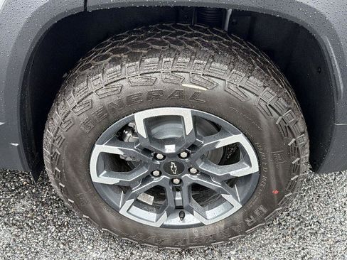 New 2026 Chevrolet Equinox ACTIV w/ Convenience Package III AWD/4WD image 9