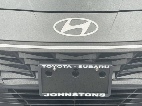 Used 2024 Hyundai Elantra Blue FWD image 19