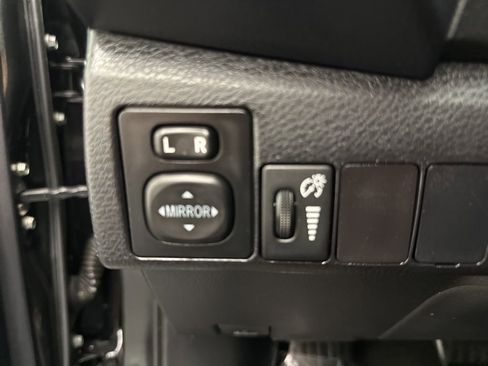Used 2014 Toyota Corolla L FWD image 21