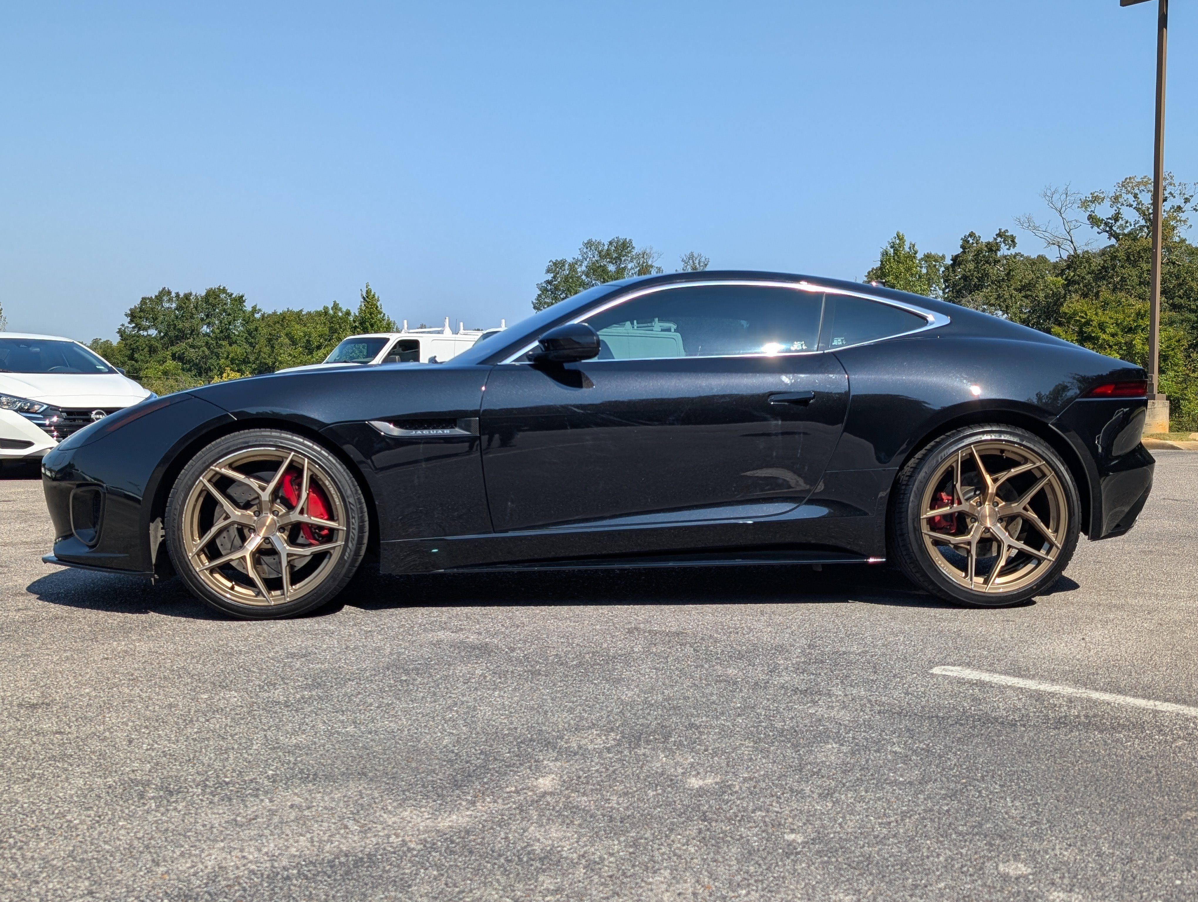 Used 2018 Jaguar F-TYPE R-Dynamic RWD image 6