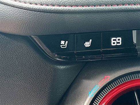 Used 2024 Chevrolet Blazer RS w/ Driver Confidence II Package image 21