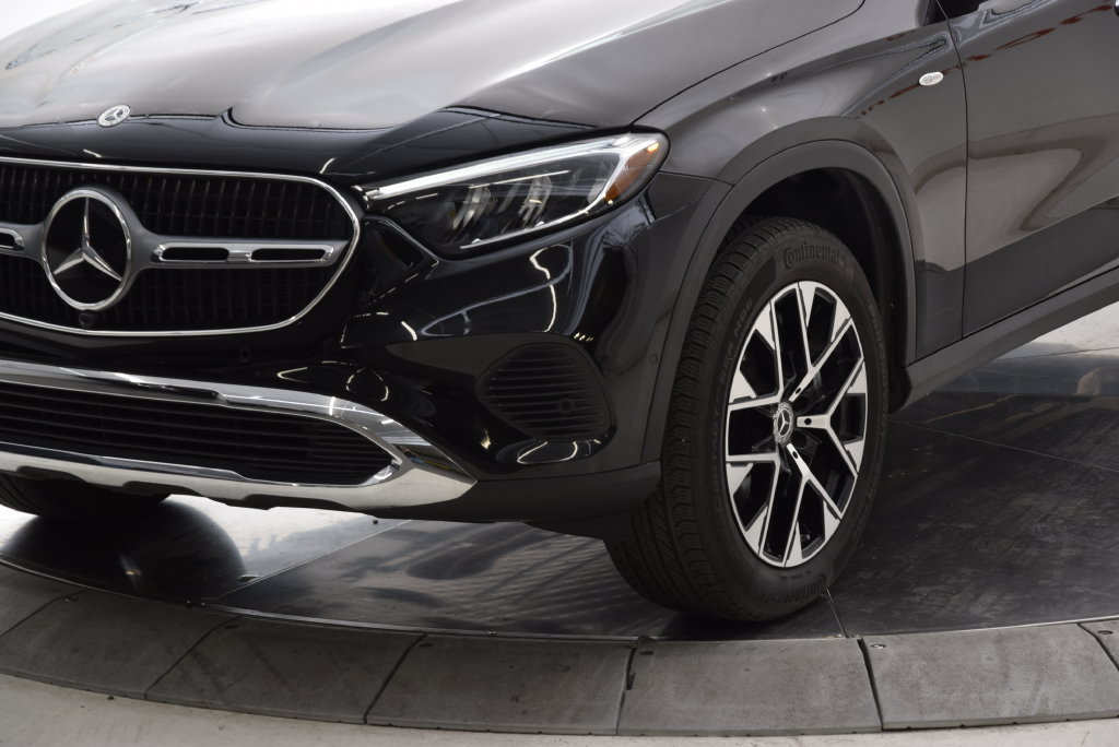 Certified 2025 Mercedes-Benz GLC 350e 4MATIC image 11