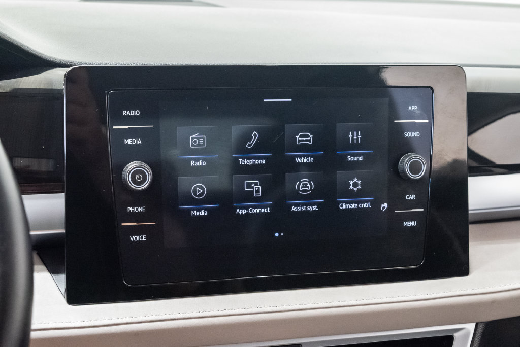 Used 2025 Volkswagen Taos SE AWD/4WD image 19