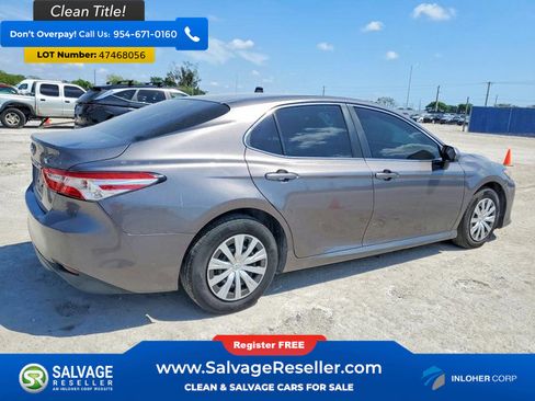 Used 2018 Toyota Camry FWD image 4