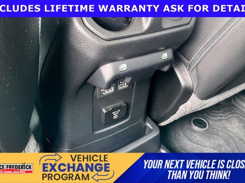 Used 2023 Jeep Wrangler Sahara w/ Cold Weather Group AWD/4WD image 25