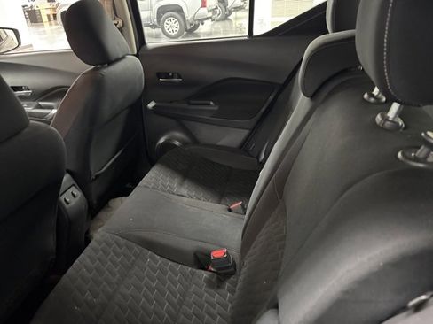 Used 2023 Nissan Kicks SV image 13