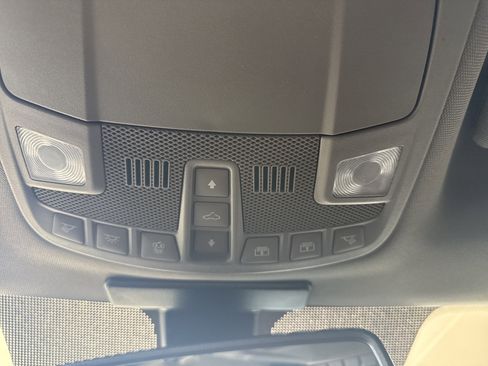 Used 2019 Ford F250 Lariat w/ Lariat Ultimate Package AWD/4WD image 35