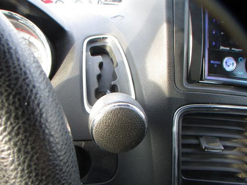 Used 2013 Dodge Grand Caravan American Value Package image 48