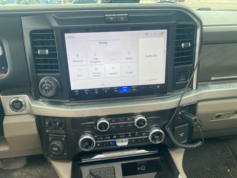Used 2025 Ford F450 Platinum w/ Platinum Plus Package AWD/4WD image 11