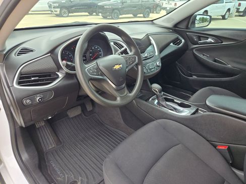 Used 2022 Chevrolet Malibu LS FWD image 11