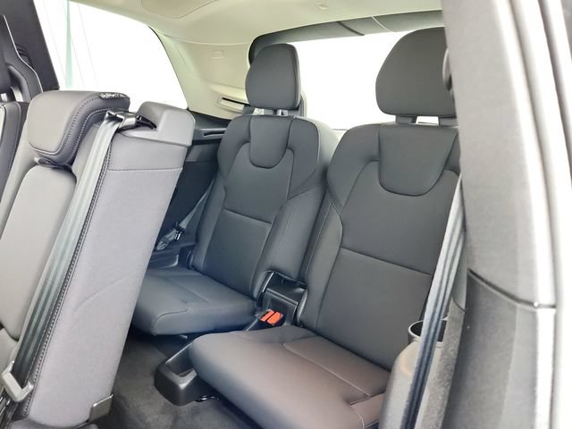 New 2026 Volvo XC90 B6 Plus w/ Protection Package Premier AWD/4WD image 24
