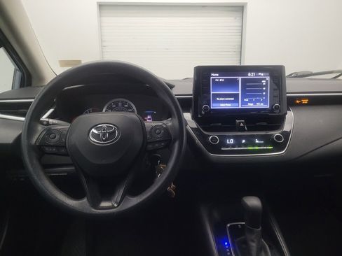 Used 2022 Toyota Corolla LE FWD image 22