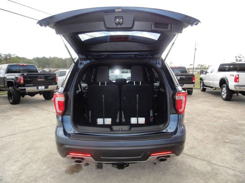 Used 2018 Ford Explorer XLT image 14