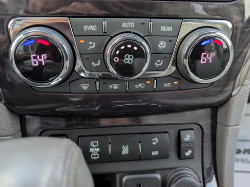 Used 2017 Buick Enclave Leather FWD image 26