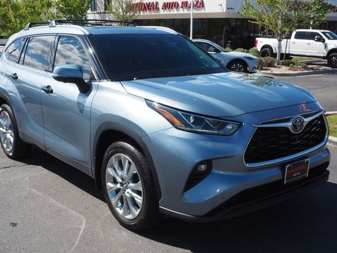 Used 2023 Toyota Highlander Limited AWD/4WD image 9