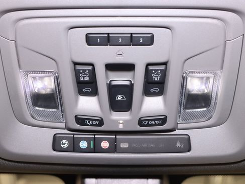 Used 2022 GMC Sierra 1500 Denali w/ Denali Reserve Package image 33