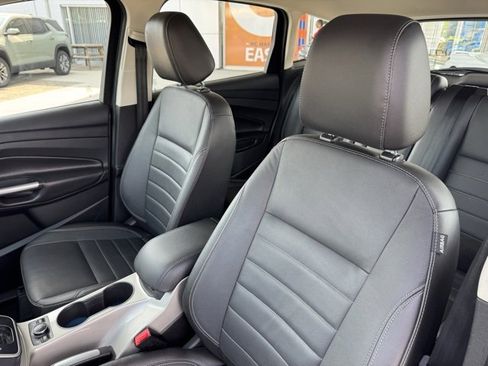 Used 2013 Ford C-MAX SEL image 32