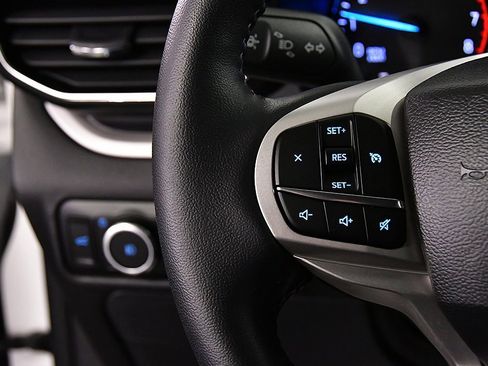 Used 2023 Ford Explorer XLT w/ Equipment Group 202A image 21