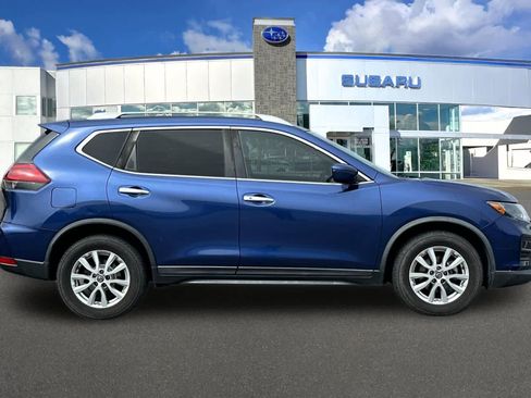 Used 2020 Nissan Rogue SV FWD image 6