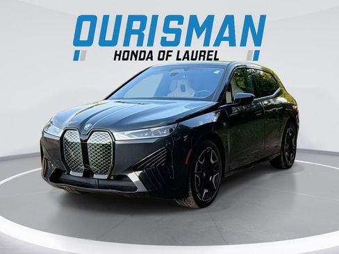 Used 2024 BMW iX xDrive50 w/ Sport Package AWD/4WD image 1