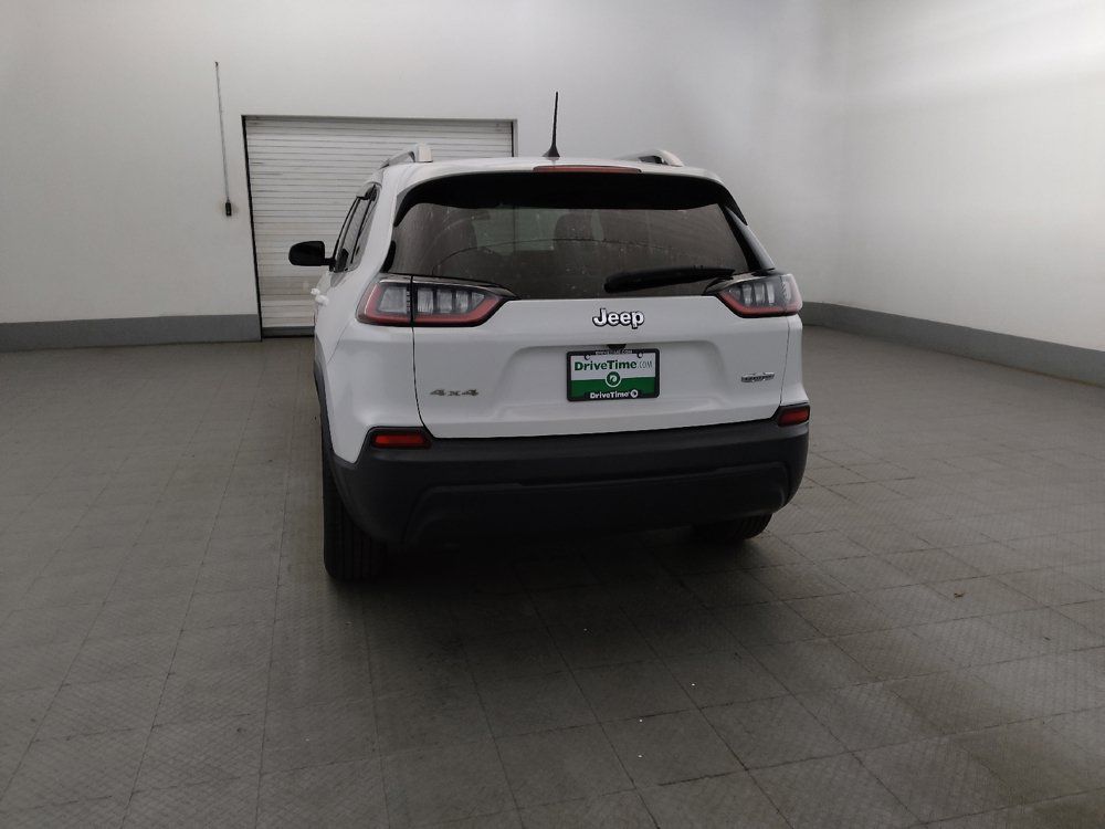 Used 2019 Jeep Cherokee Latitude Plus w/ Cold Weather Group AWD/4WD image 6