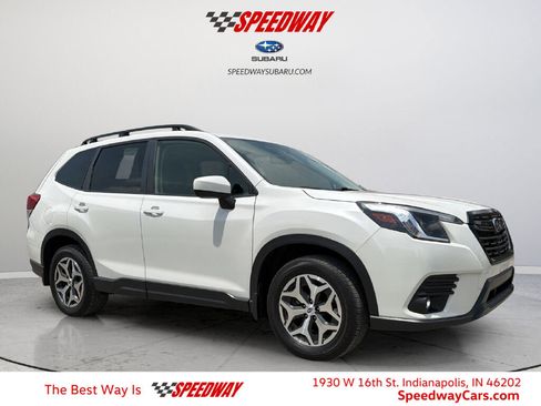 Used 2024 Subaru Forester Premium AWD/4WD image 1