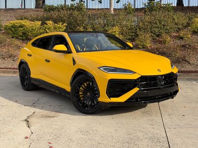 Used 2025 Lamborghini Urus SE