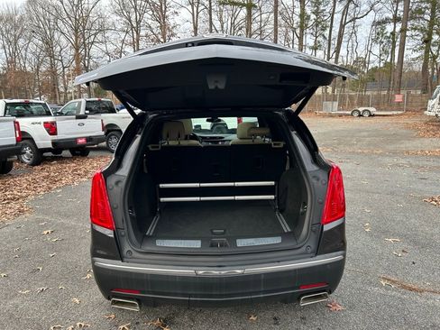 Used 2017 Cadillac XT5 Luxury w/ Driver Awareness Package image 29