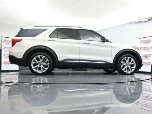 Used 2022 Ford Explorer Platinum w/ Equipment Group 601A image 38