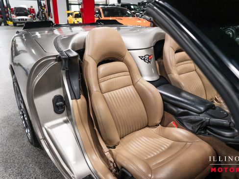 Used 1999 Chevrolet Corvette Convertible w/ Memory Pkg RWD image 26
