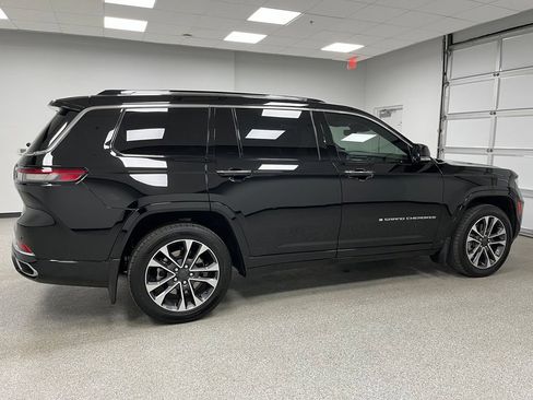 Used 2022 Jeep Grand Cherokee L Overland w/ MOPAR Finishing Package AWD/4WD image 11