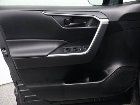 Used 2023 Toyota RAV4 LE image 12