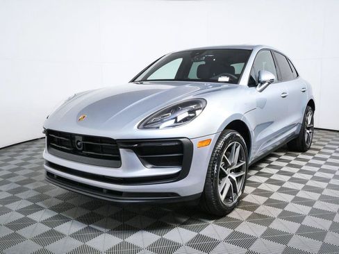 Used 2026 Porsche Macan AWD/4WD image 1
