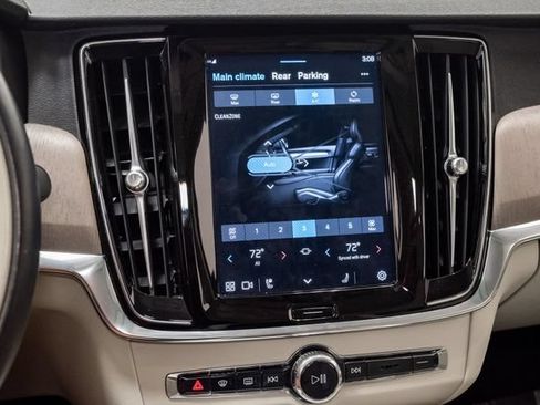 Used 2023 Volvo S90 B6 Plus AWD/4WD image 19