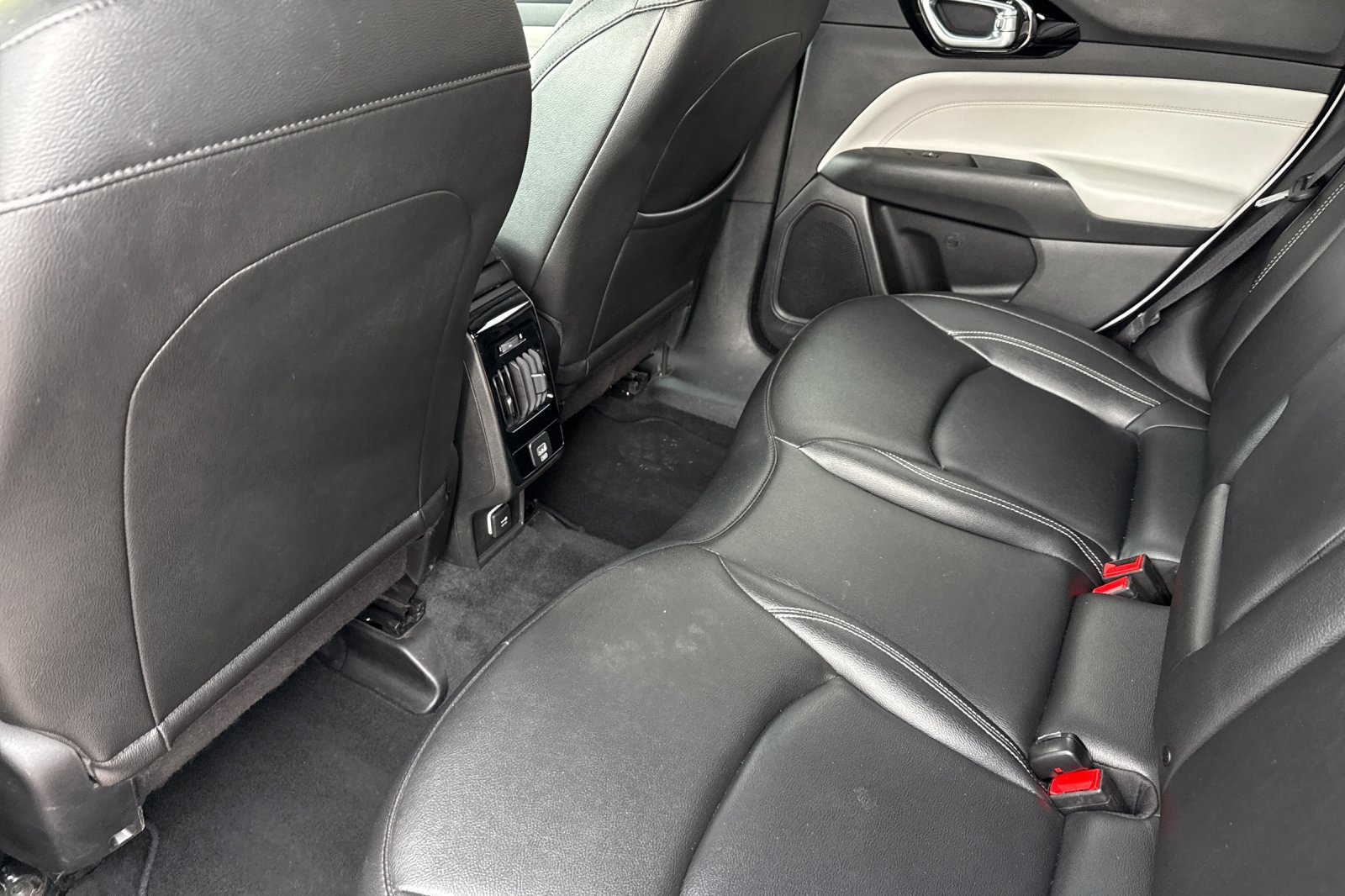 Used 2025 Jeep Compass Limited AWD/4WD image 14