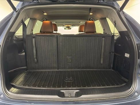 Used 2017 Toyota Highlander Limited AWD/4WD image 37
