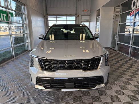 New 2026 Kia Sorento S image 2
