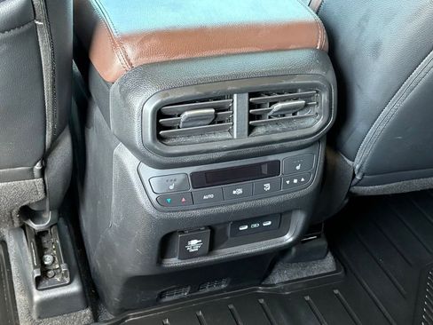 Used 2024 Honda Pilot Elite image 10