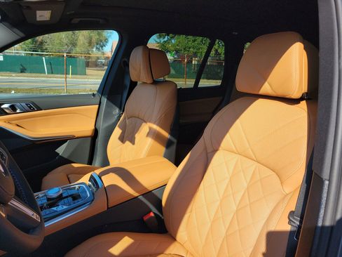 New 2026 BMW X5 M60i image 17