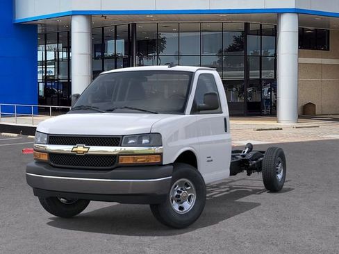 New 2025 Chevrolet Express 3500 w/ Power Convenience Package RWD image 6