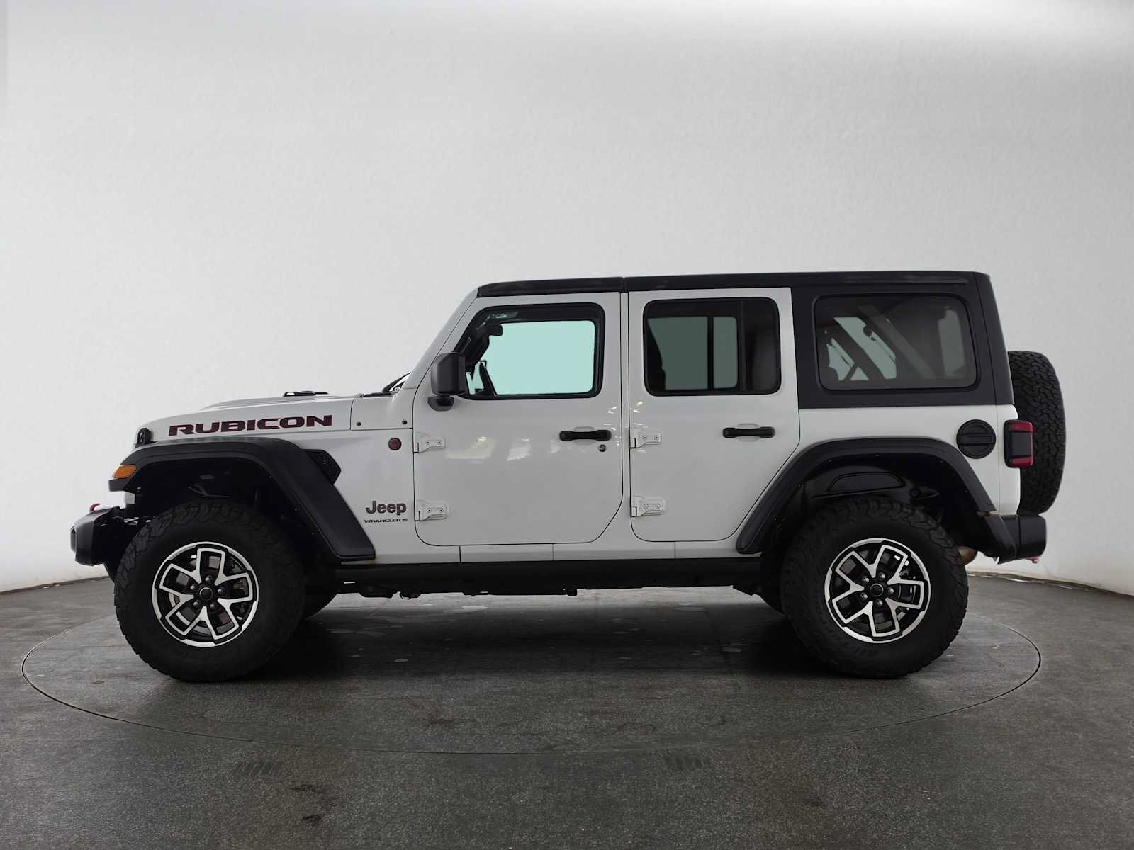 Used 2024 Jeep Wrangler Unlimited Rubicon AWD/4WD image 6