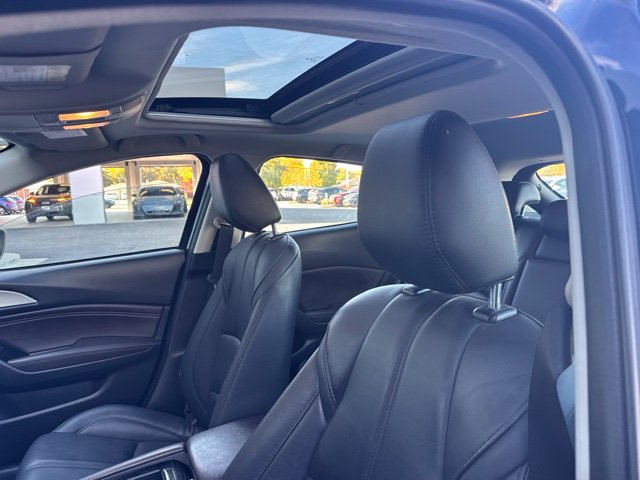 Used 2018 MAZDA MAZDA3 Touring FWD image 8
