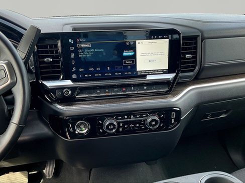 Used 2024 Chevrolet Silverado 1500 LT image 10